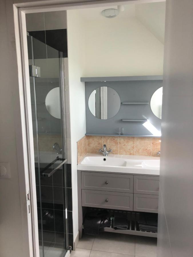 Residence Merlin Appart Des Druides Saint-Malon-sur-Mel Luaran gambar