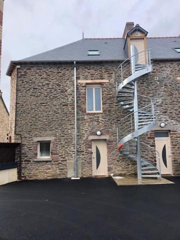 Residence Merlin Appart Des Druides Saint-Malon-sur-Mel Luaran gambar